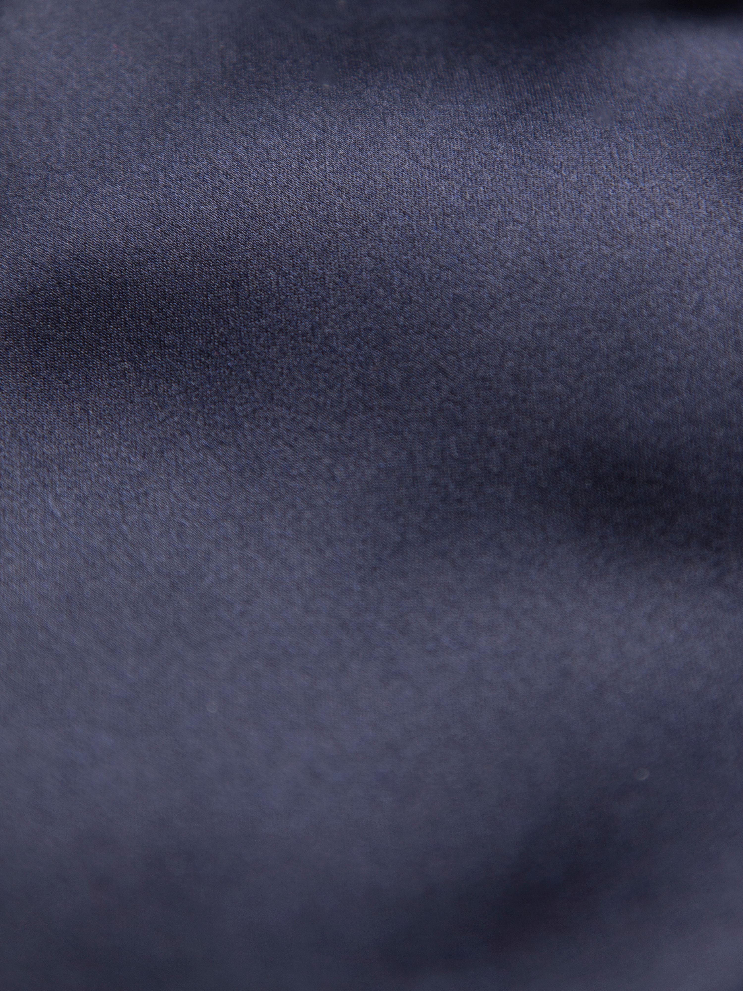 Black three-dimensional B-logo silver cufflinks