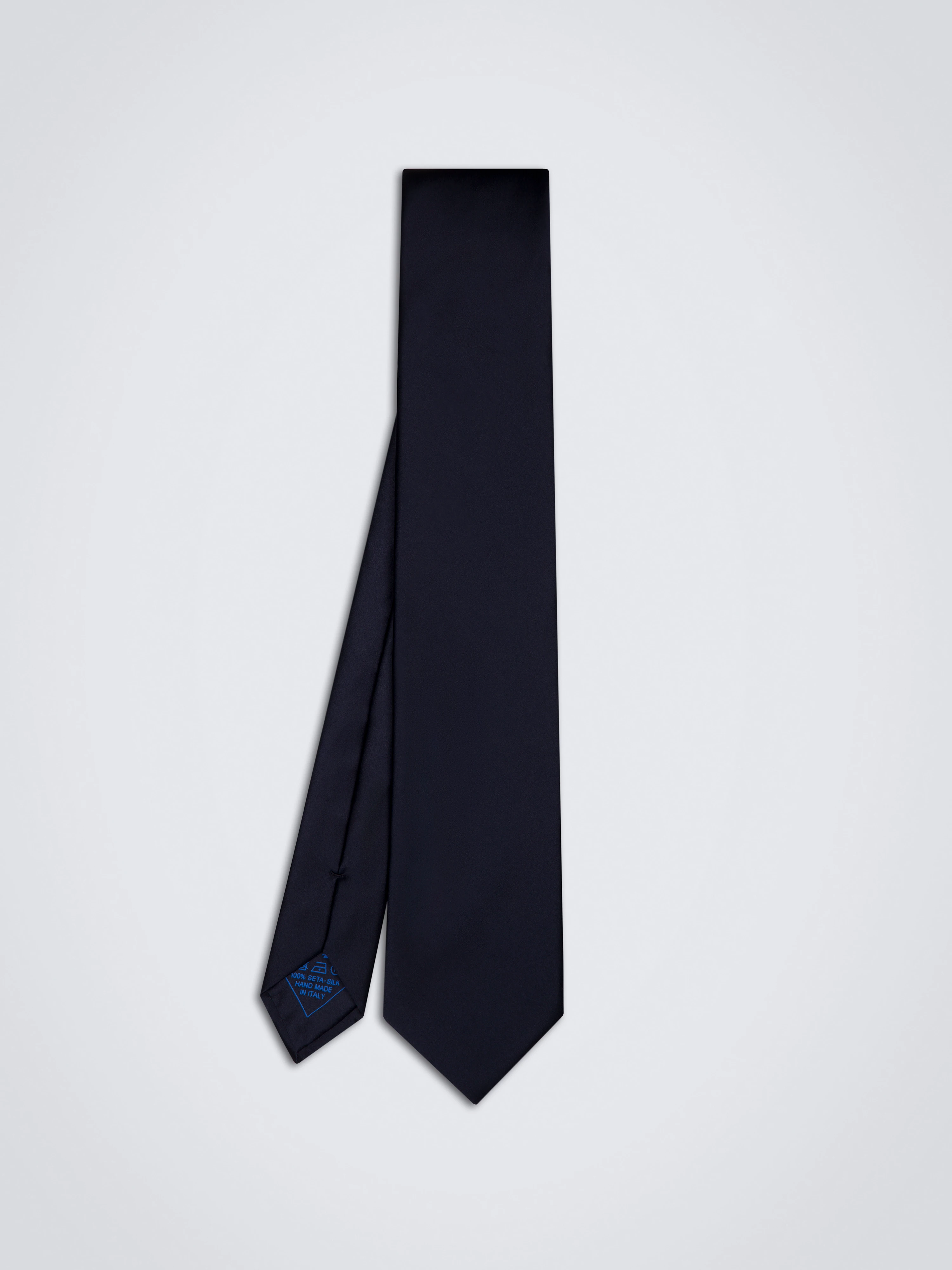 Essential navy blue silk tie