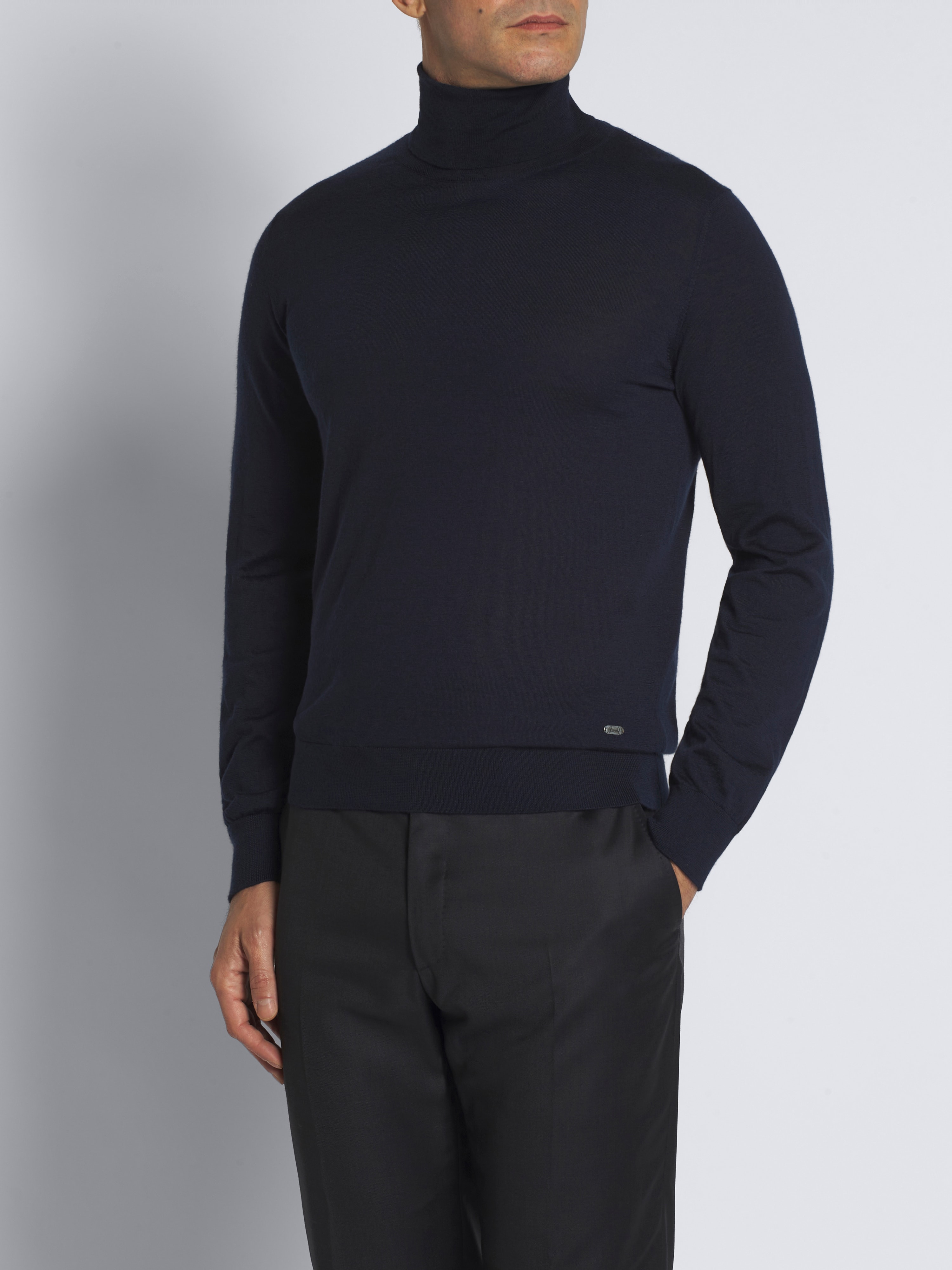 Maglione con collo a lupetto Essential blu notte in cashmere e seta