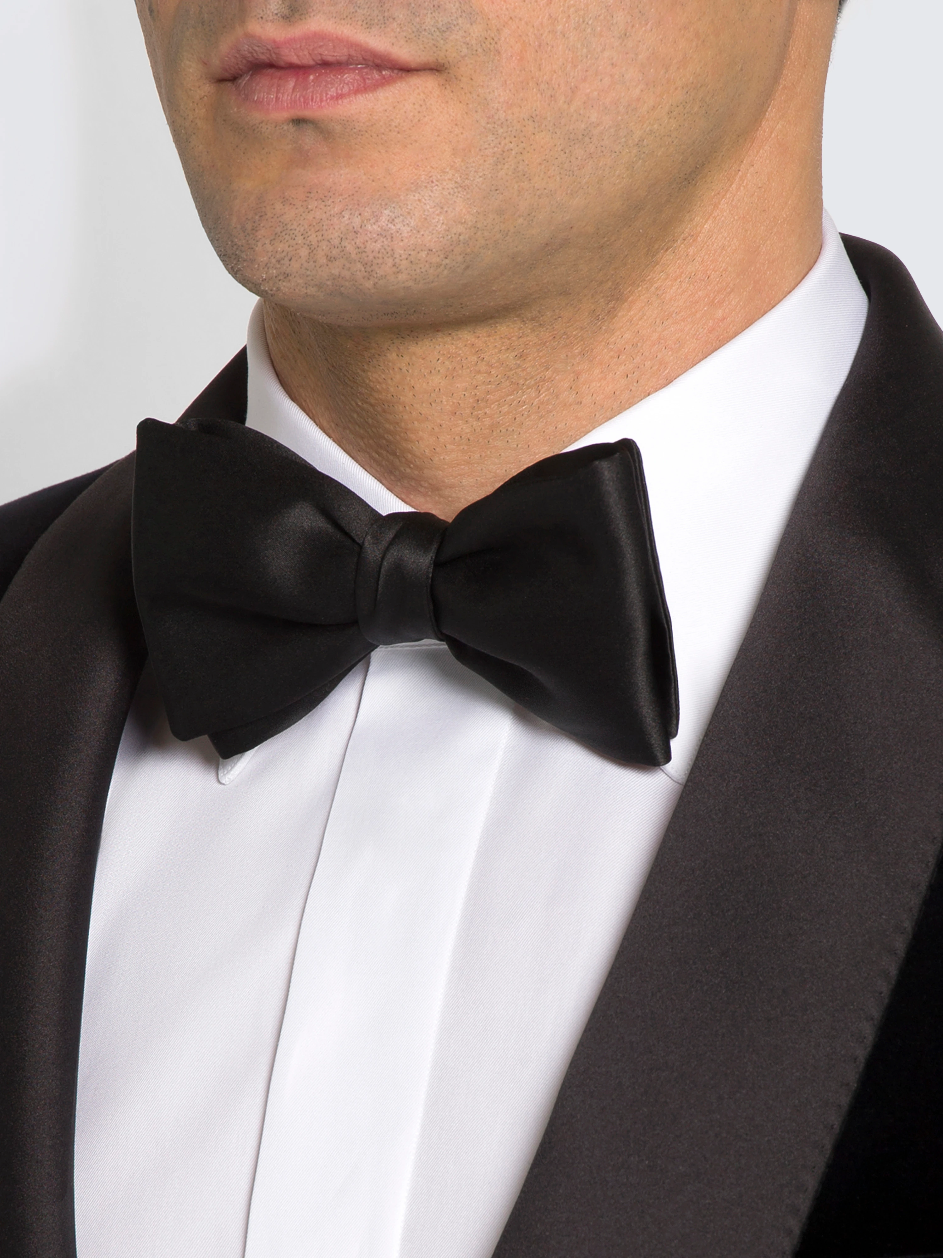 Essential black silk bow tie