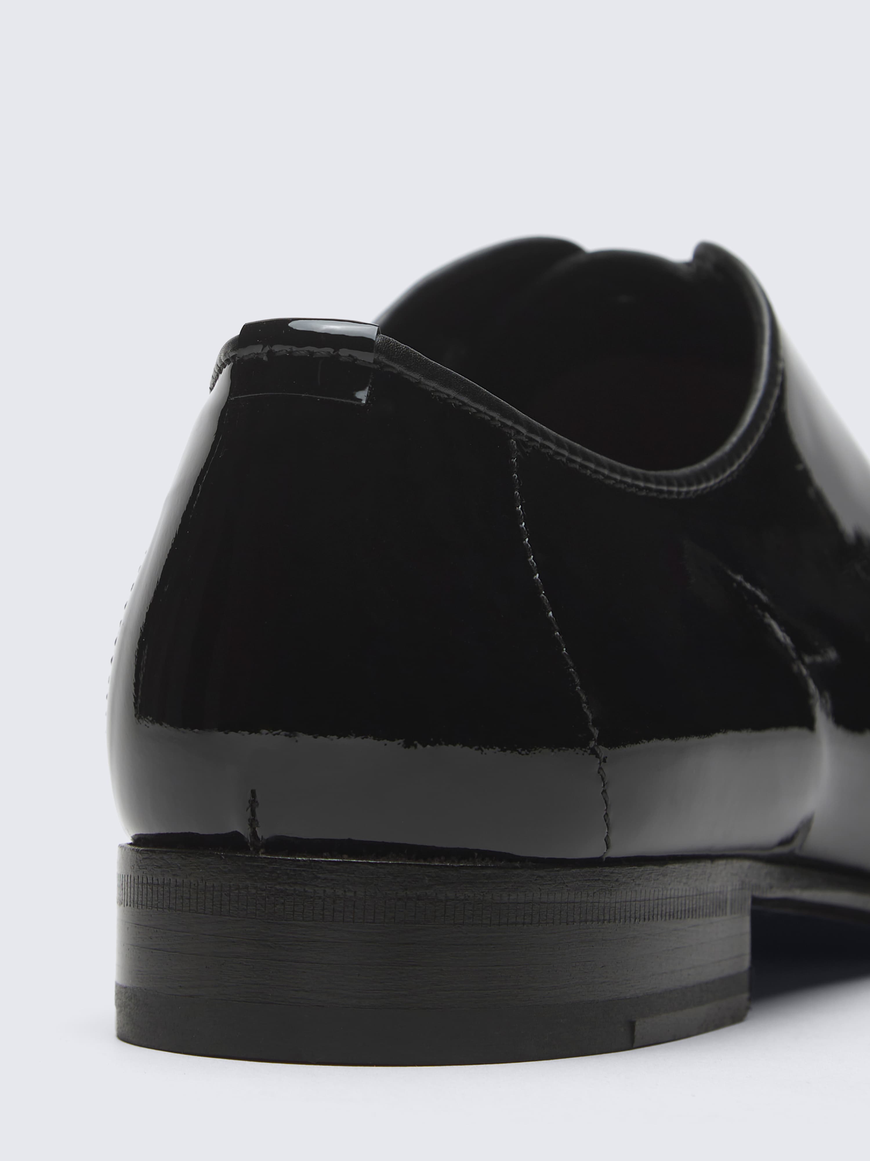 Essential black patent leather evening oxford shoes Essential black patent leather evening oxford shoes